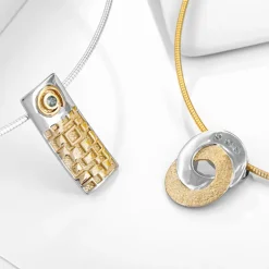 Grüner Saphir-Silberanhänger