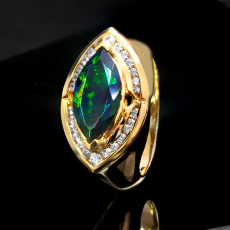 Mezezo-Opal-Silberring (de Melo)