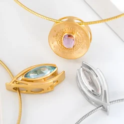 Weißer Quarz-Silberanhänger